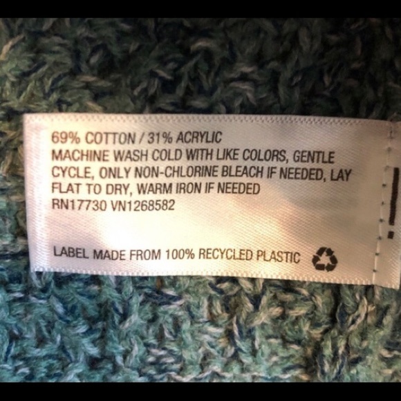 Universal Tread/ NWT/ Cropped Sweater /XS - Picture 10 of 10